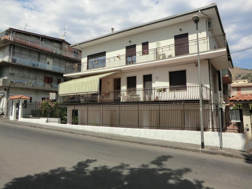 B&B Civico 115 Gaggi Exterior foto